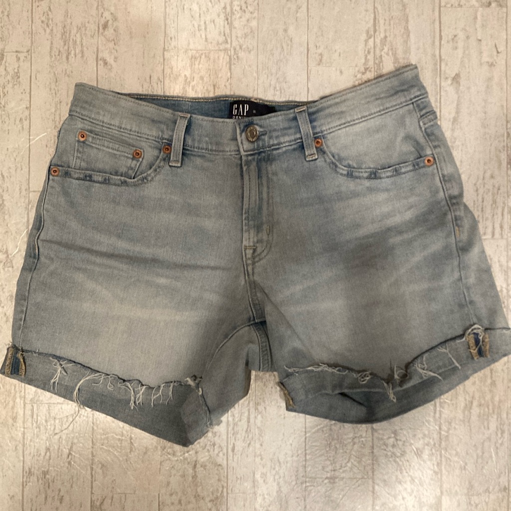 Gap Denim 5 Cuffed Distressed Jean Shorts In Light Indigo